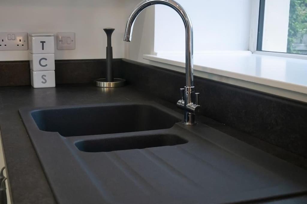 Central 2 Bedroom Luxury Home Close To River Ness Inverness Luaran gambar