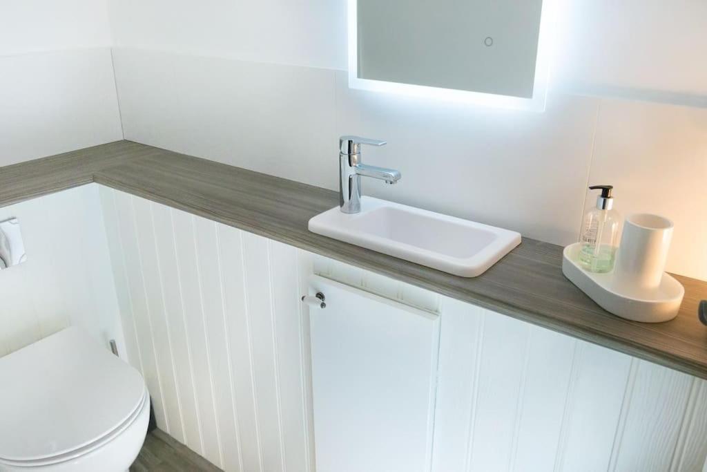 Central 2 Bedroom Luxury Home Close To River Ness Inverness Luaran gambar