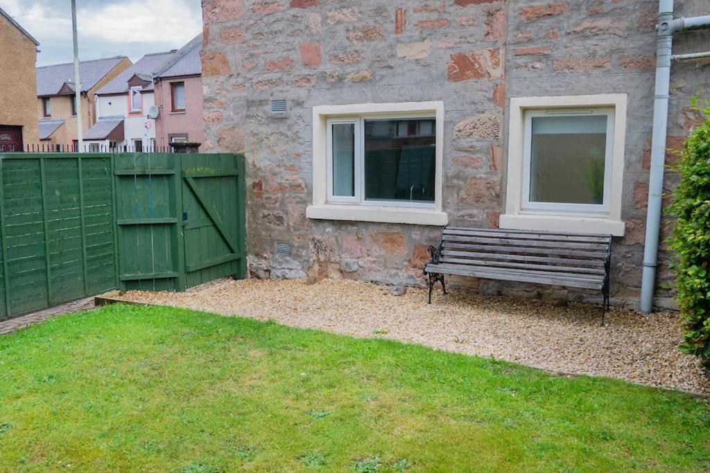Central 2 Bedroom Luxury Home Close To River Ness Inverness Luaran gambar